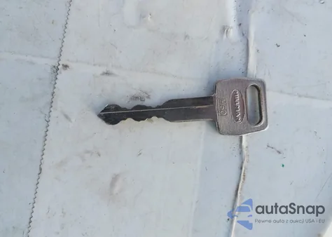 1988 Ford Escort Gl z USA, uszkodzony, nr VIN 1FAPP2599JW197669